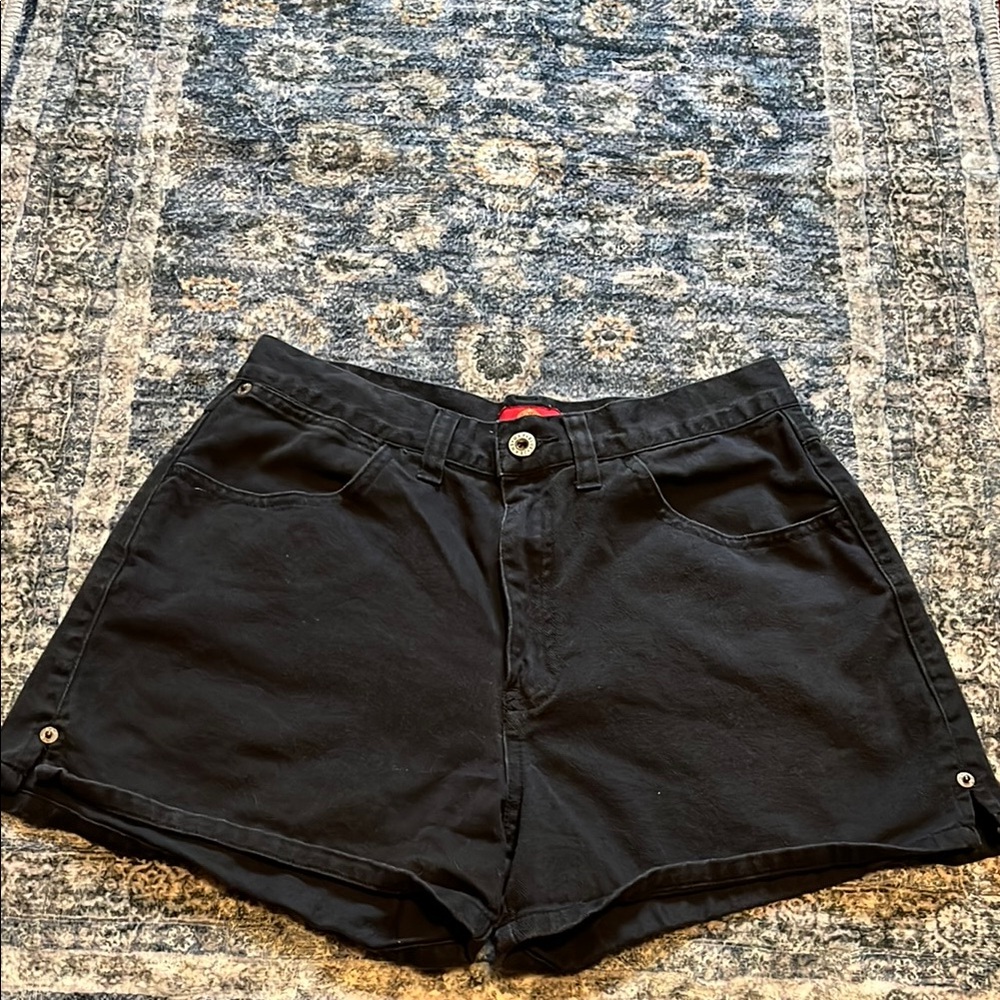 Gap Black Women’s denim shorts. Size 4.